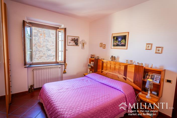 Image No.17-2 Bed Townhouse for sale