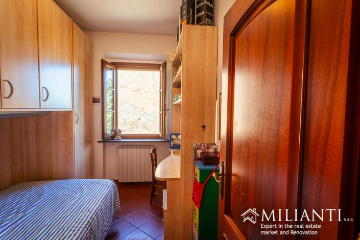 Image No.18-2 Bed Townhouse for sale