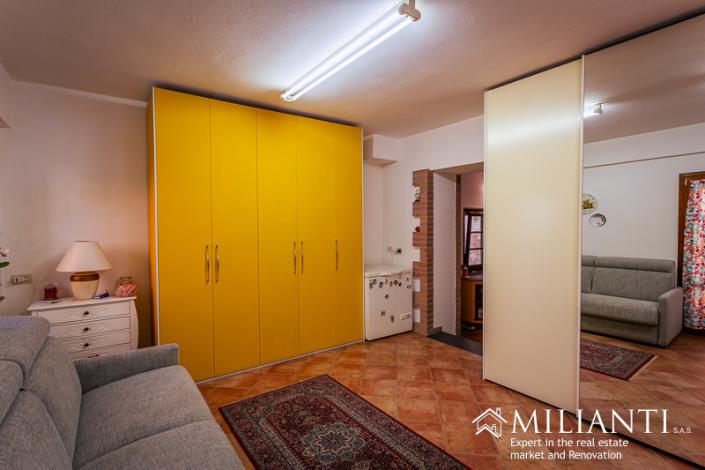 Image No.27-2 Bed Townhouse for sale