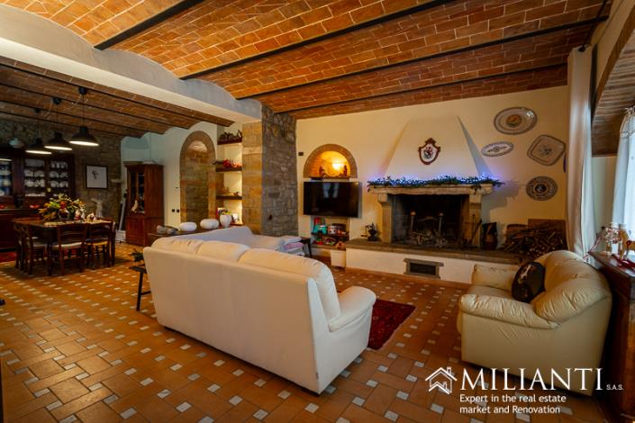 Image No.14-5 Bed Farmhouse for sale