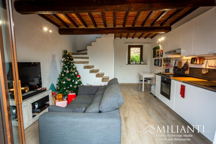 Image No.28-5 Bed Farmhouse for sale