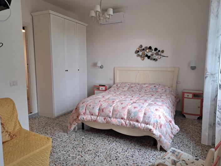 Image No.22-6 Bed House/Villa for sale