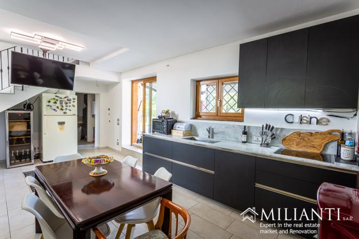 Image No.11-2 Bed Country House for sale