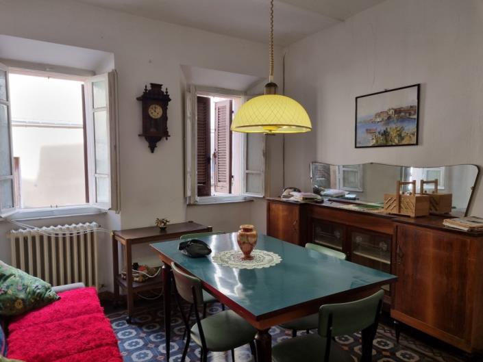 Image No.2-5 Bed Townhouse for sale