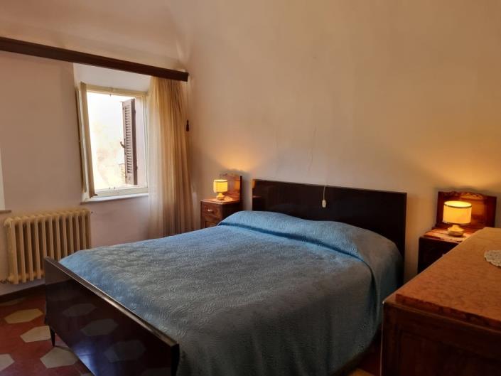 Image No.6-5 Bed Townhouse for sale