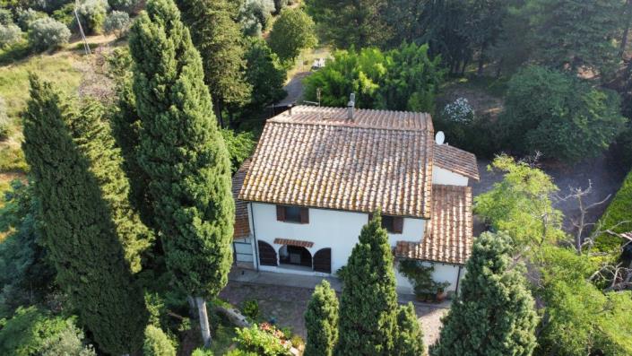 Image No.23-4 Bed Farmhouse for sale