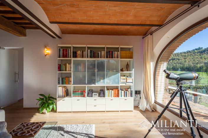 Image No.24-2 Bed Farmhouse for sale