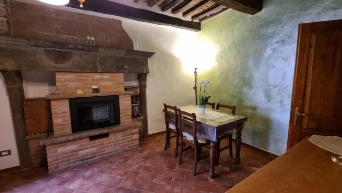 Image No.6-2 Bed Townhouse for sale