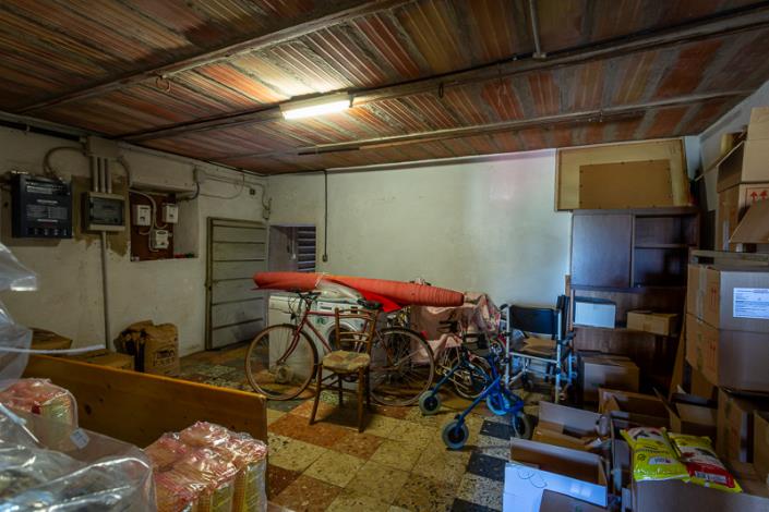 Image No.17-5 Bed Farmhouse for sale