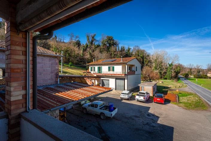 Image No.20-5 Bed Farmhouse for sale