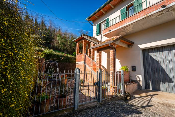 Image No.28-5 Bed Farmhouse for sale