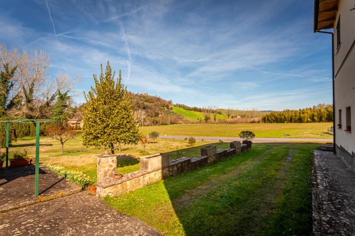 Image No.52-5 Bed Farmhouse for sale