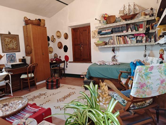 Image No.8-3 Bed Country House for sale