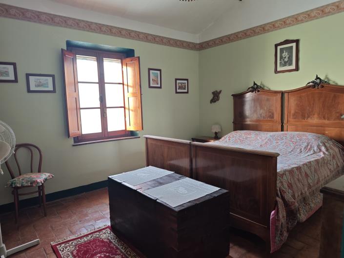 Image No.12-3 Bed Country House for sale