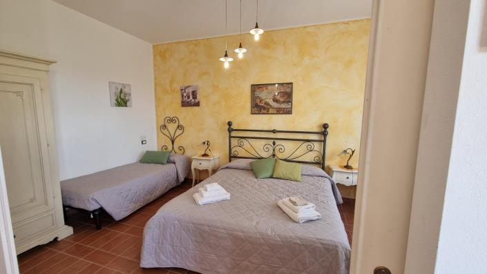 Image No.10-7 Bed Country Property for sale