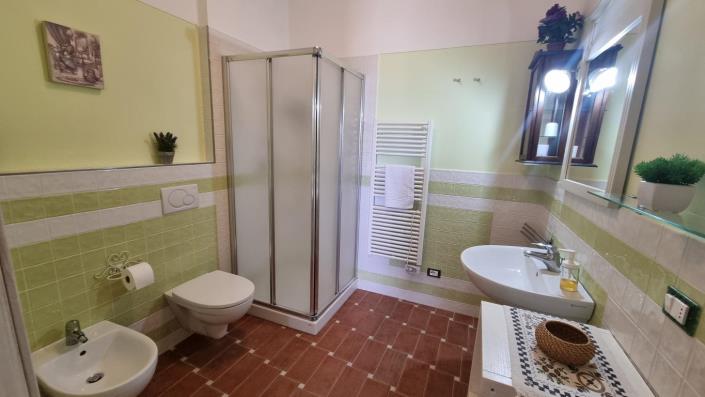 Image No.17-7 Bed Country Property for sale