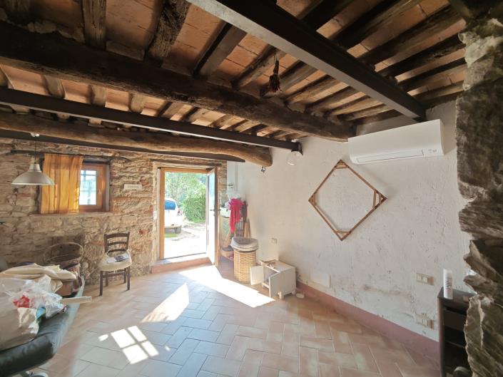 Image No.10-6 Bed Farmhouse for sale