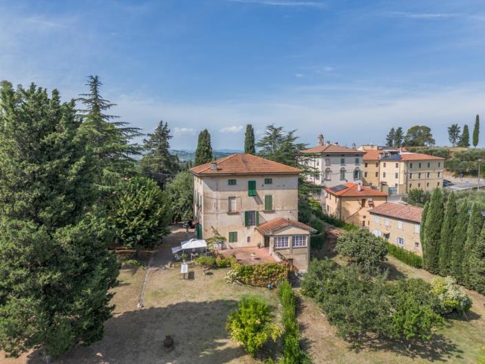 Image No.2-5 Bed Villa for sale