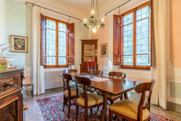 Image No.27-5 Bed Villa for sale