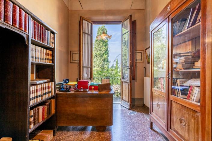 Image No.33-5 Bed Villa for sale