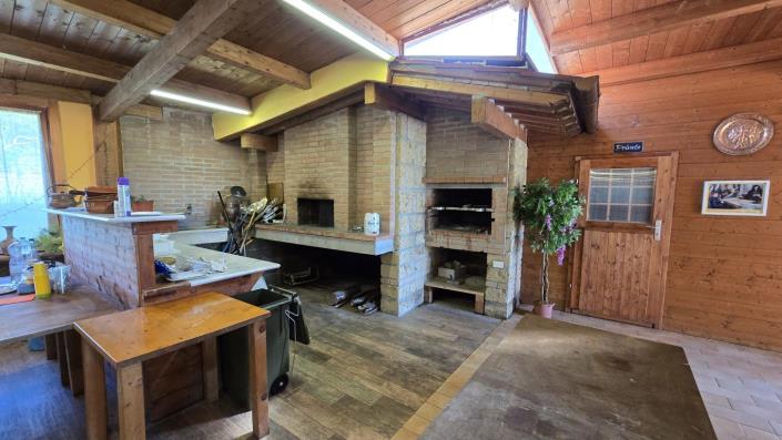 Image No.16-2 Bed Farmhouse for sale