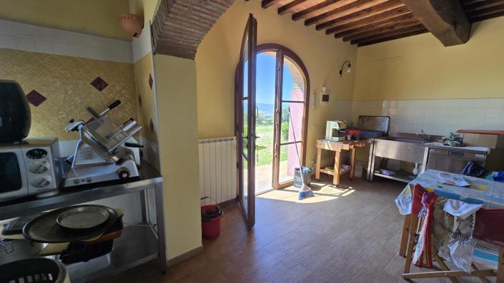 Image No.18-2 Bed Farmhouse for sale