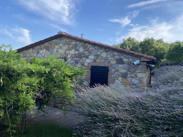 Image No.9-7 Bed Farmhouse for sale