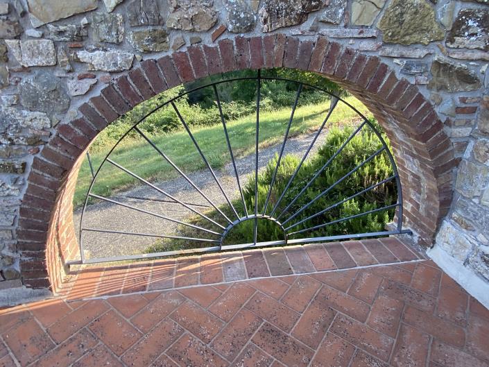 Image No.11-7 Bed Farmhouse for sale