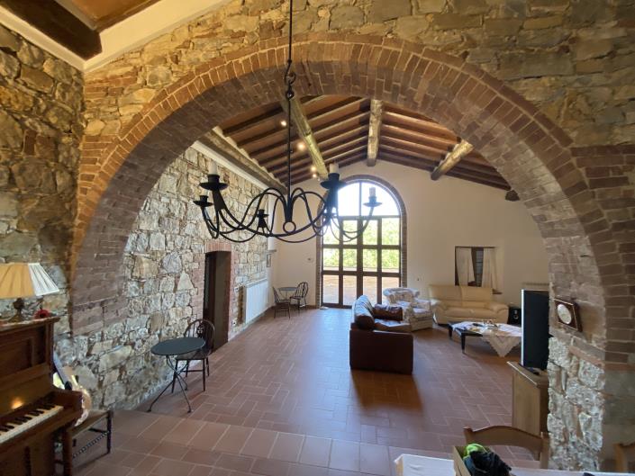 Image No.18-7 Bed Farmhouse for sale