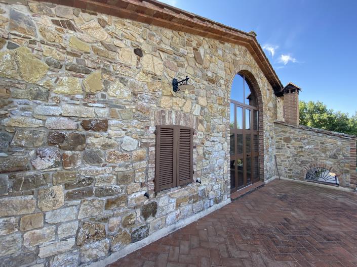 Image No.40-7 Bed Farmhouse for sale