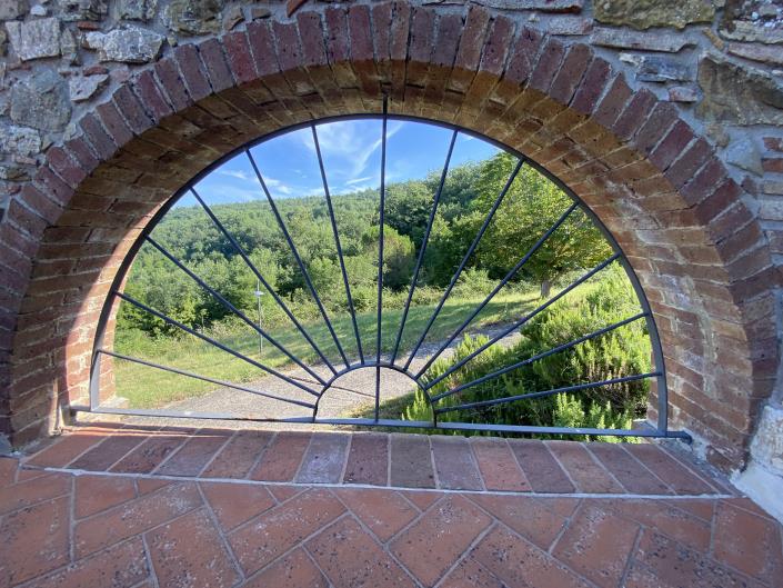 Image No.41-7 Bed Farmhouse for sale