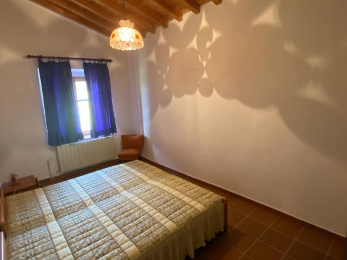 Image No.13-5 Bed Farmhouse for sale