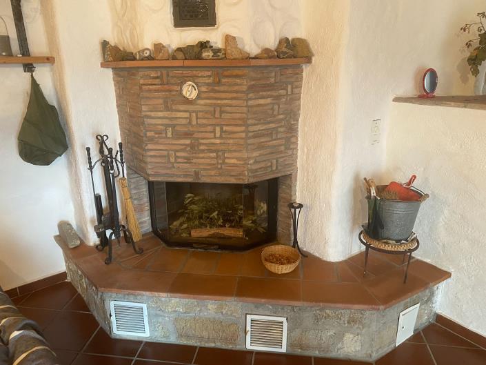 Image No.25-5 Bed Farmhouse for sale