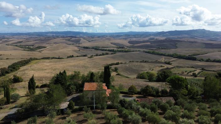 Image No.9-6 Bed Country House for sale