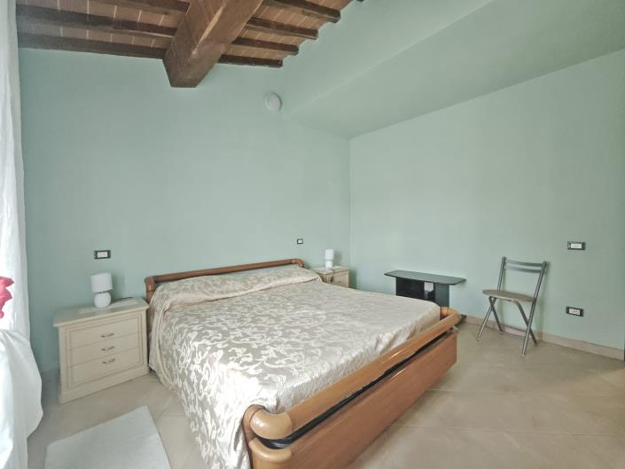 Image No.13-3 Bed Semi-Detached for sale