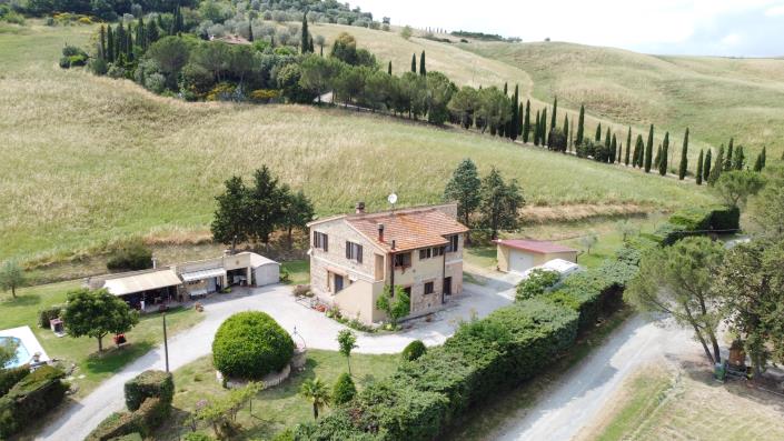 Image No.3-4 Bed Farmhouse for sale