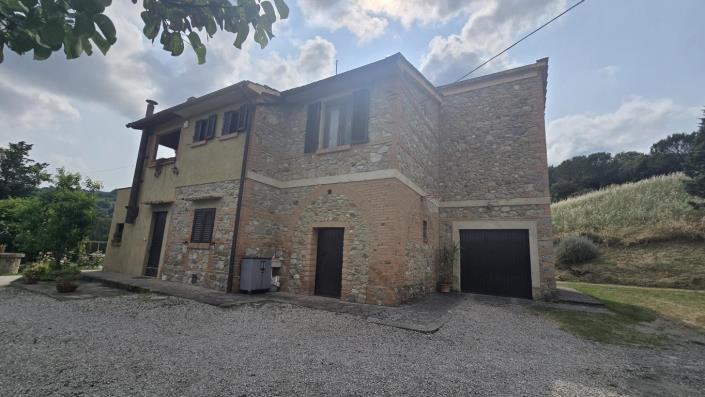 Image No.9-4 Bed Farmhouse for sale