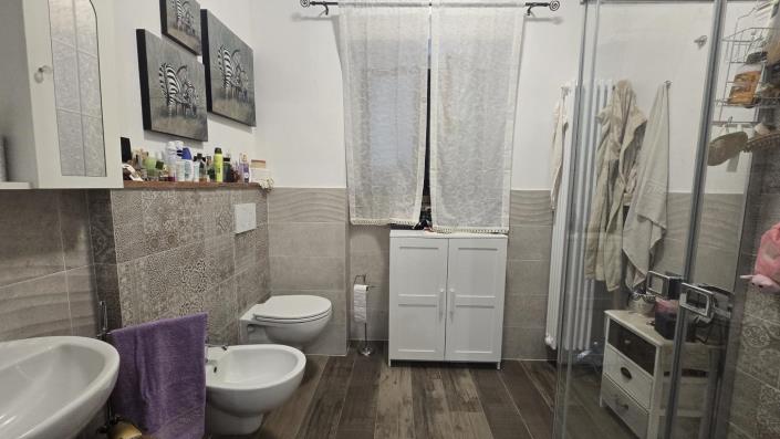 Image No.14-4 Bed Farmhouse for sale