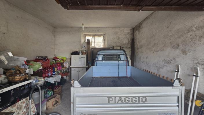 Image No.25-4 Bed Farmhouse for sale