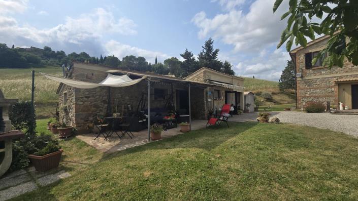 Image No.28-4 Bed Farmhouse for sale