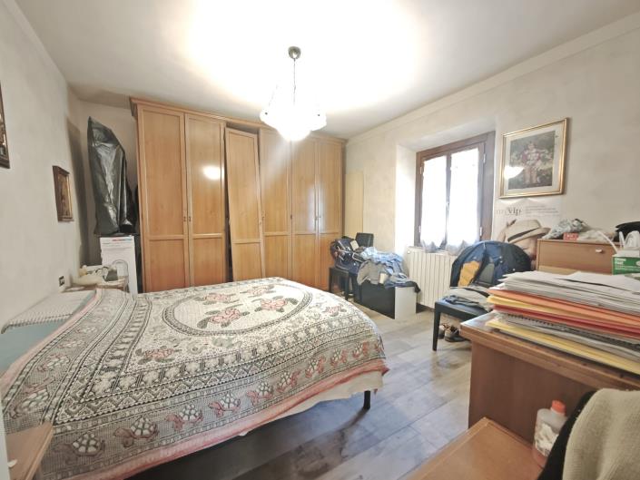 Image No.20-4 Bed Apartment for sale