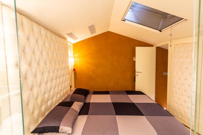 Image No.20-2 Bed Apartment for sale