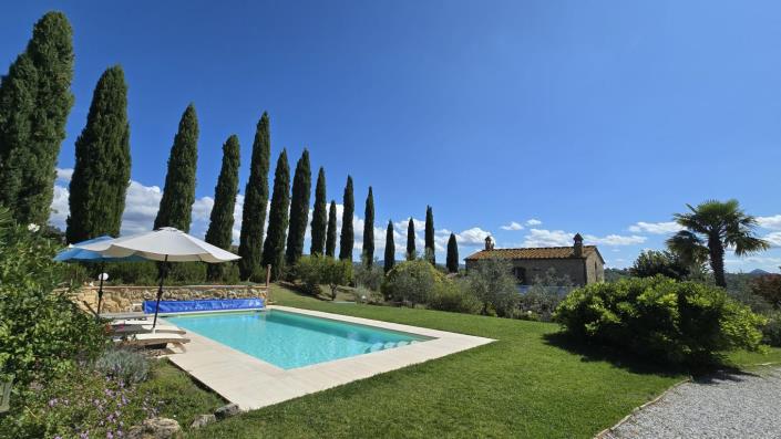 Image No.1-4 Bed Barn for sale