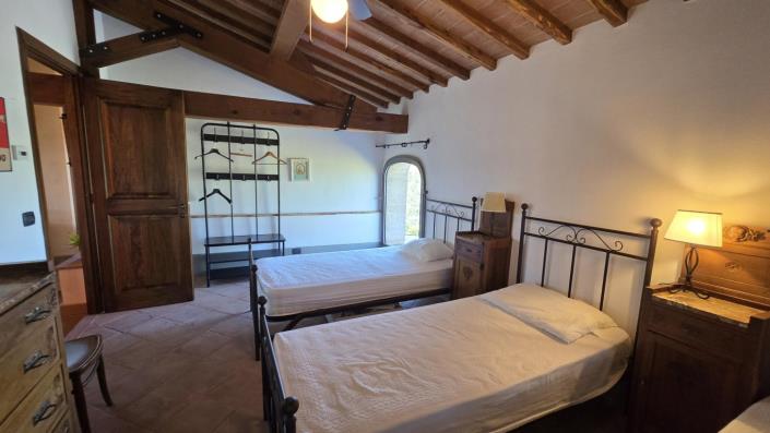 Image No.38-4 Bed Barn for sale