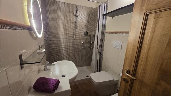 Image No.15-2 Bed Apartment for sale