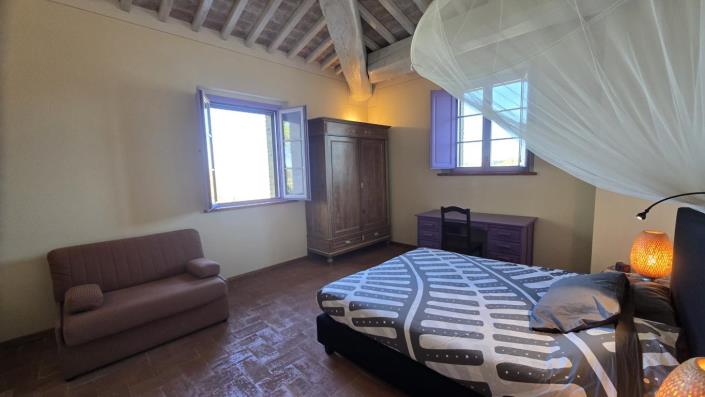 Image No.20-2 Bed Apartment for sale