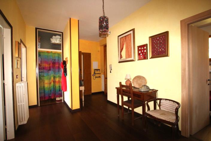 Image No.12-3 Bed Apartment for sale