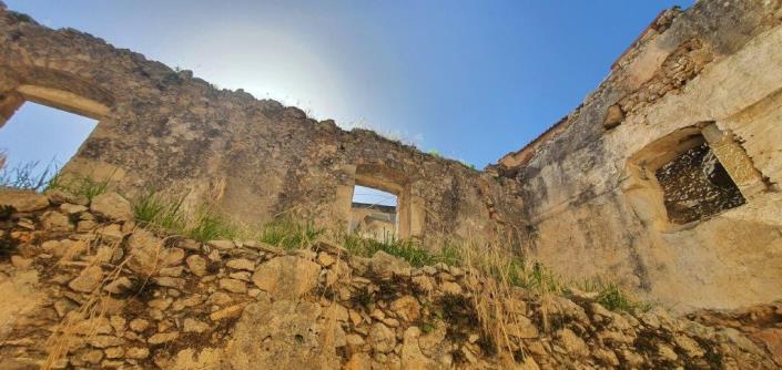 Image No.32-4 Bed Village House for sale