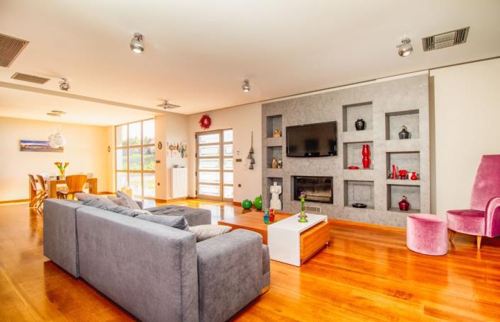 Image No.13-3 Bed Villa / Detached for sale