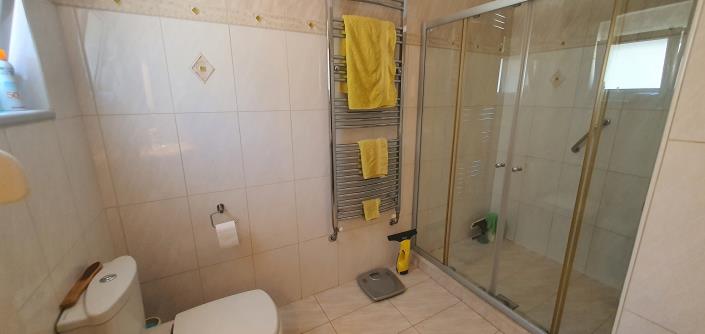 Image No.14-3 Bed Villa / Detached for sale